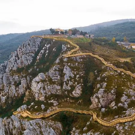 Time-traveler's Paradise In Gois Pensjonat